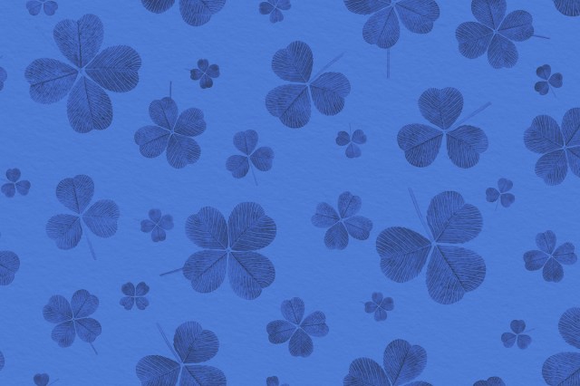 Pattern of three-leaf and four-leaf clovers